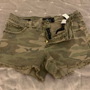Lucky brand camo shorts size 2